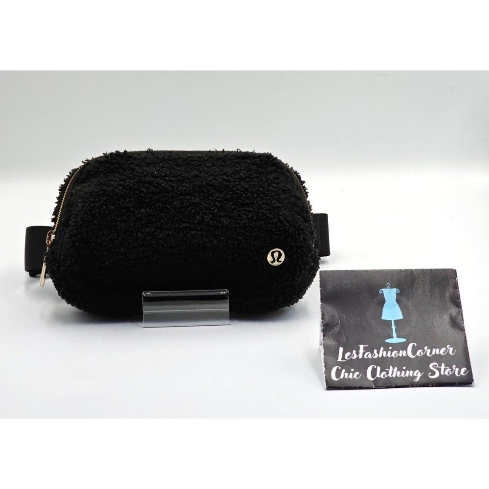 Lululemon Women's Black Sherpa Fleece Belt Bag Crossbody Waist Pack   3040